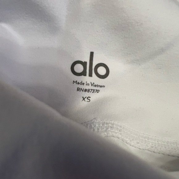 ALO White Leggings. - Picture 3 of 4